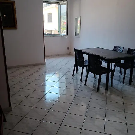 Bed- Office Montesarchio